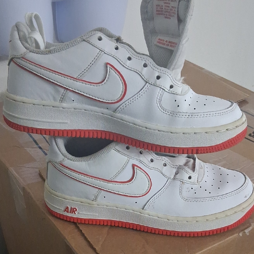 Nike White and Red Air Sneakers